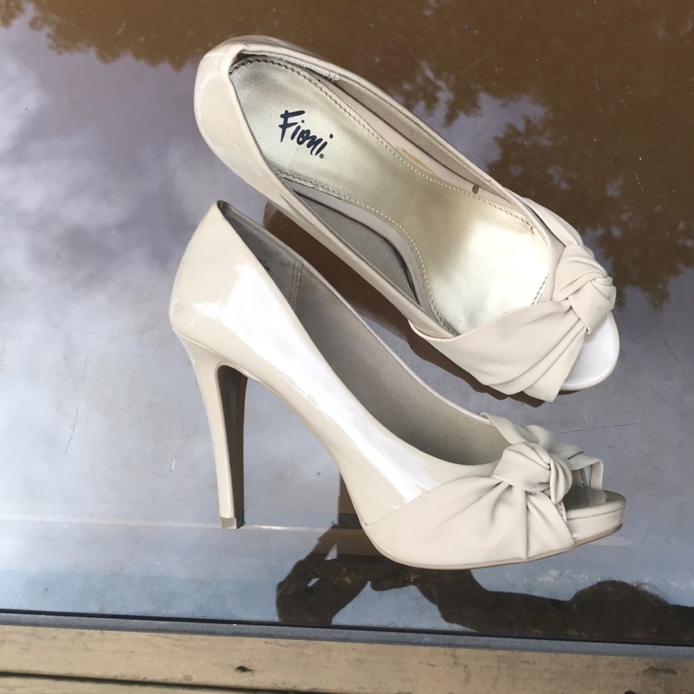 Taupe high heeled shoes